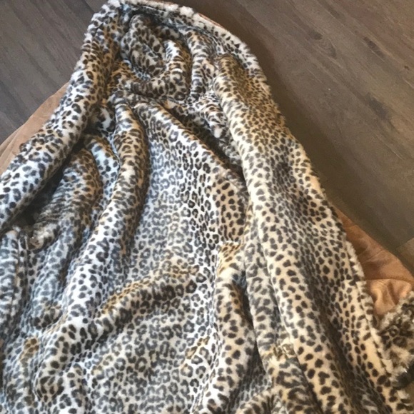 REVERSIBLE 100% SUEDE & FAUX LEOPARD FUR COAT - Picture 11 of 14
